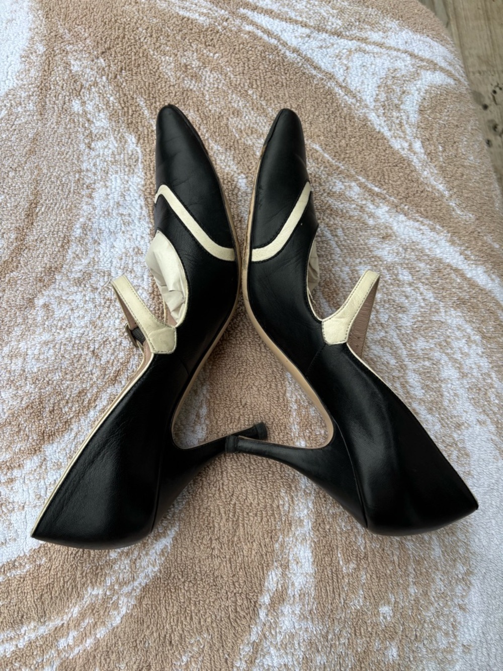 Salvatore Ferragamo Black & Cream Pointed Mary Jane Pumps - Picture 5 of 8